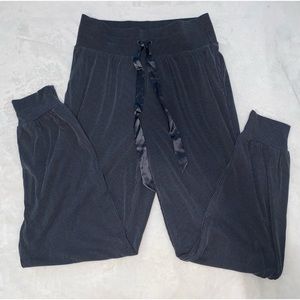 NWT Victoria’s Secret Pajama Pant Black Jogger Set Striped Pink Satin Tie Small